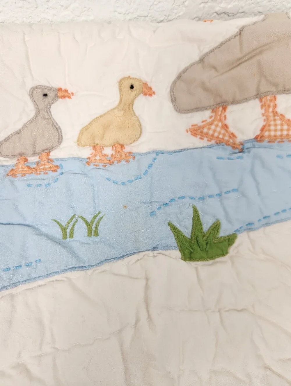 Pottery Barn Kids Farmyard Friends Crib/ Toddler Quilt 50x36 NOS Animals *Flaw*